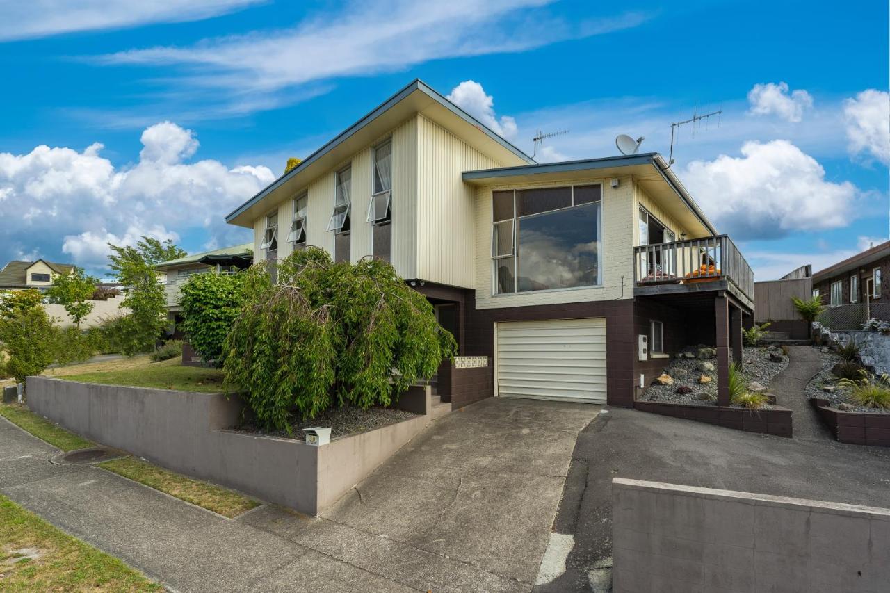 The Family Hub Taupo Exterior foto